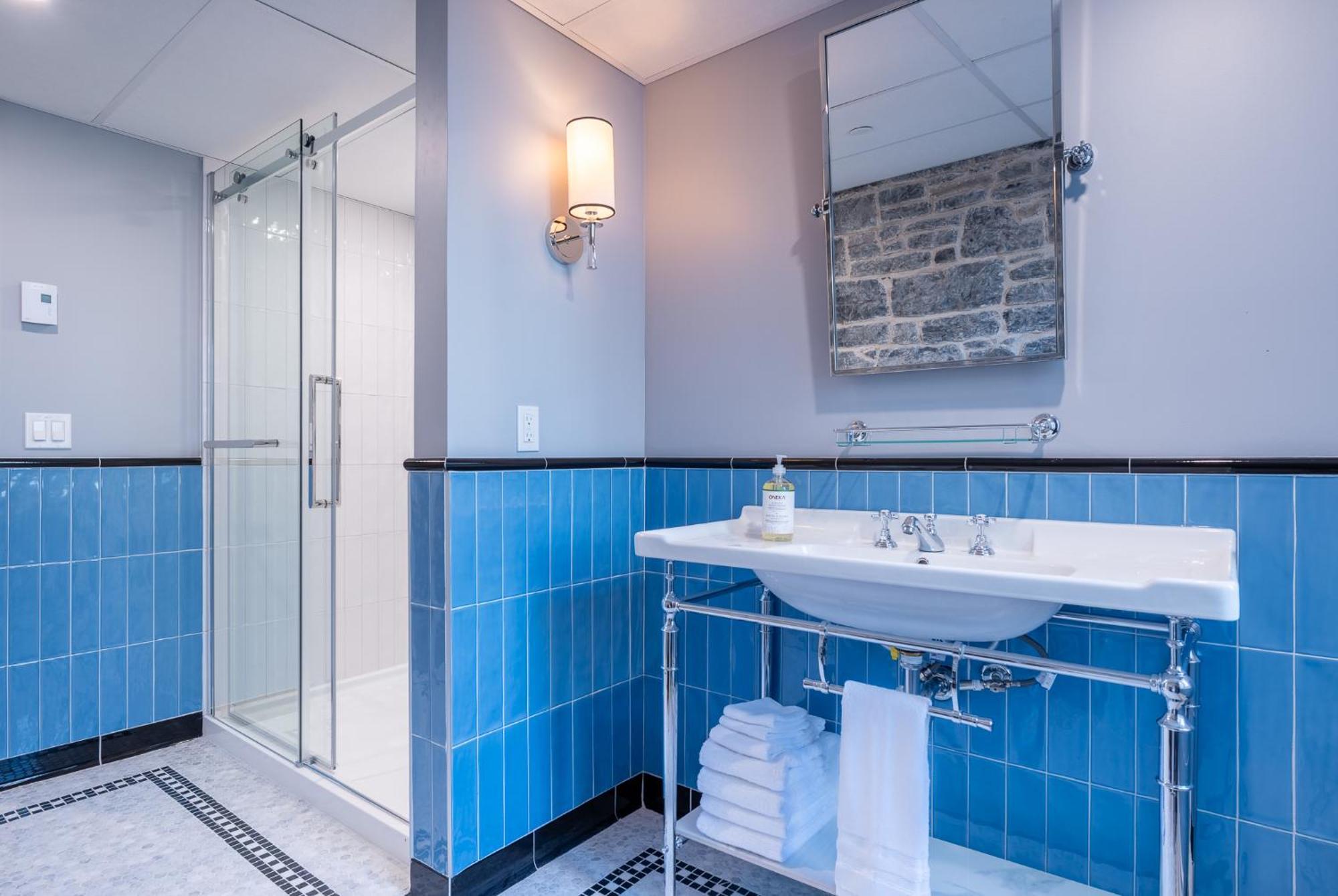 Hotel Acadia Квебек Экстерьер фото